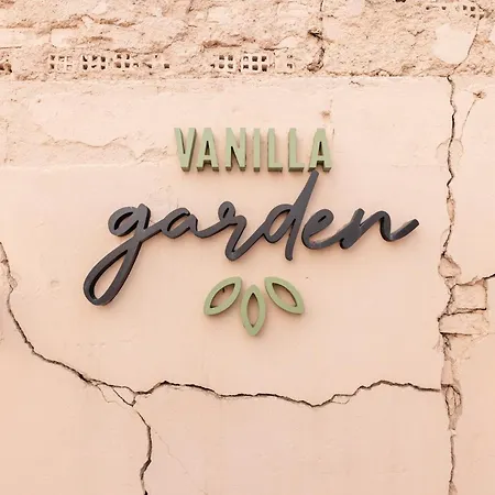 Vanilla Boutique *